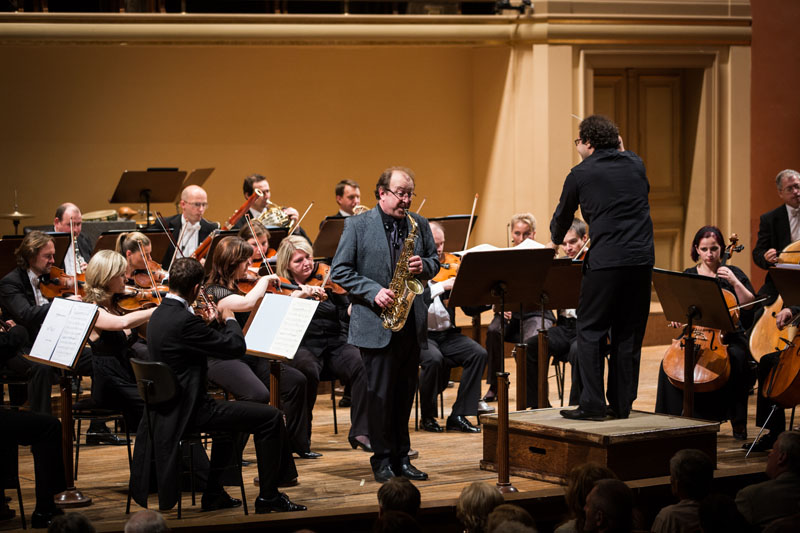 PKF- Prague Philharmonia, Leo Hussain a Philippe Portejoie, foto Morris-Media
